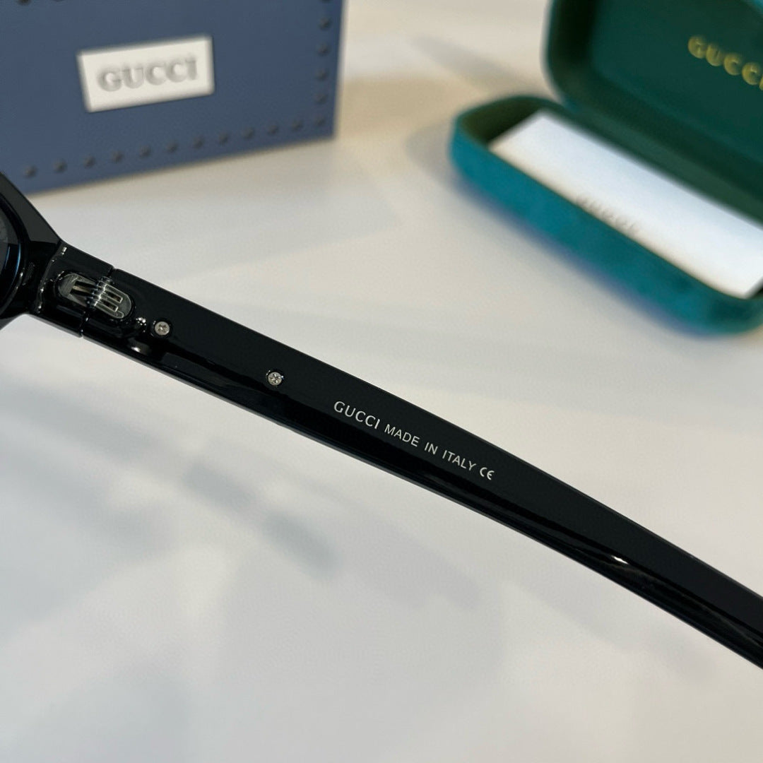 Gucci Slim Silver Lens Sunglasses for Men & Women - detail image 8