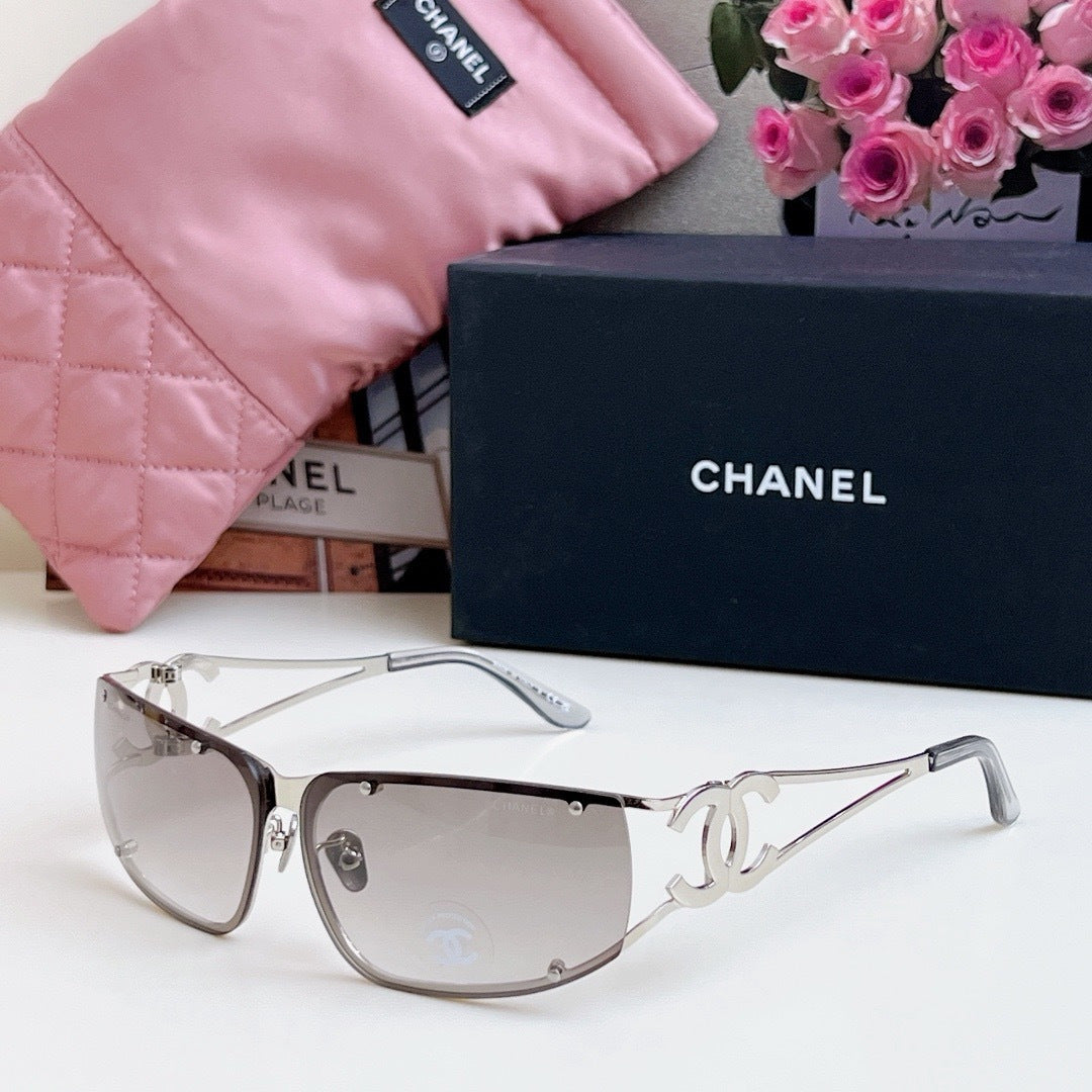 Chanel Oversized Black Lens Sunglasses for Men & Women - 398570 - detail image 3