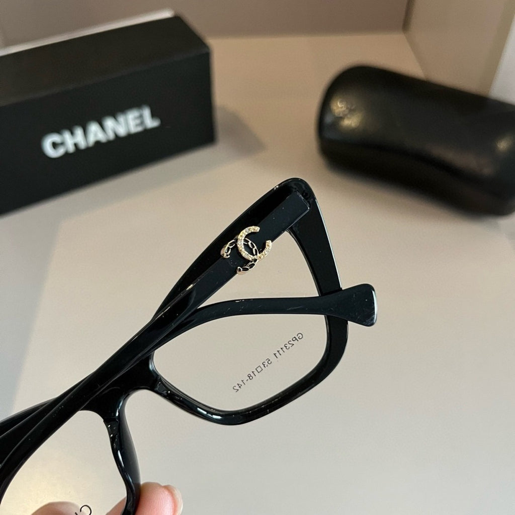 Chanel Oversized Silver Lens Sunglasses for Men & Women - 997786 - detail image 6