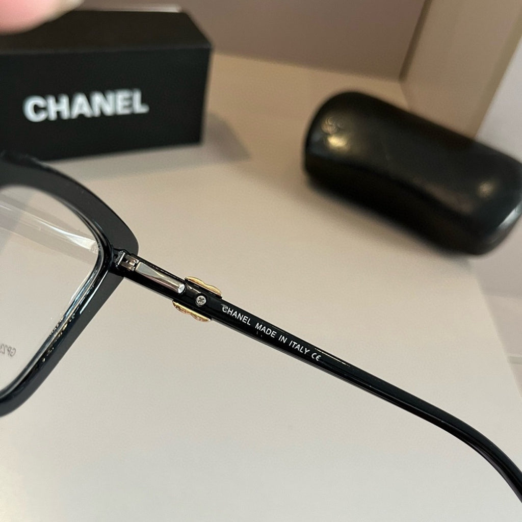 Chanel Oversized Silver Lens Sunglasses for Men & Women - 997786 - detail image 10