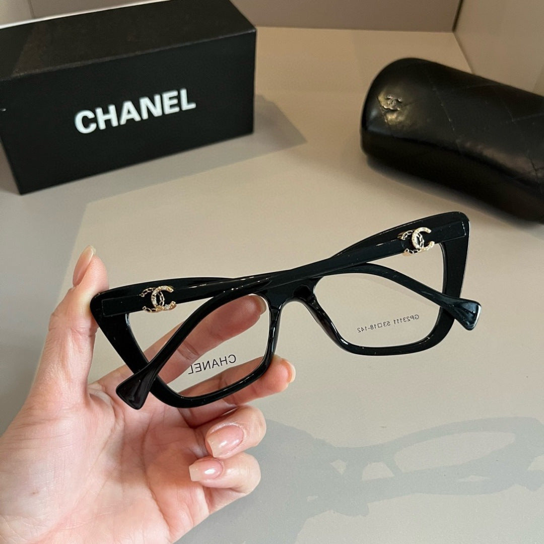 Chanel Oversized Silver Lens Sunglasses for Men & Women - 997786 - detail image 5