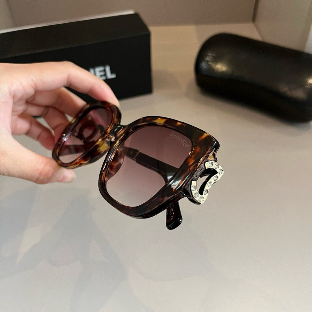 Chanel Fashion Brown Lens Sunglasses for Men & Women - 415259 - detail image 3