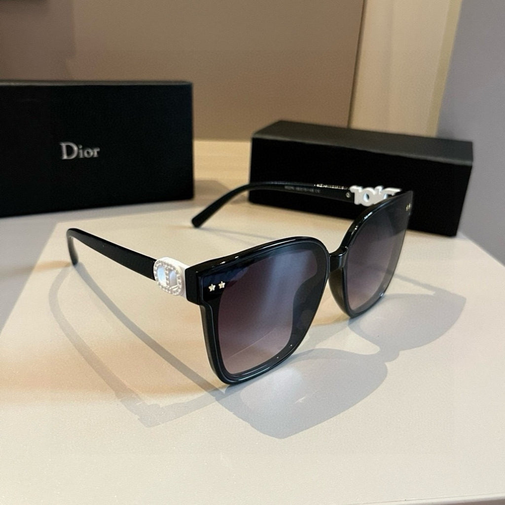 Dior Fashion Gold Lens Sunglasses for Men & Women - 415368