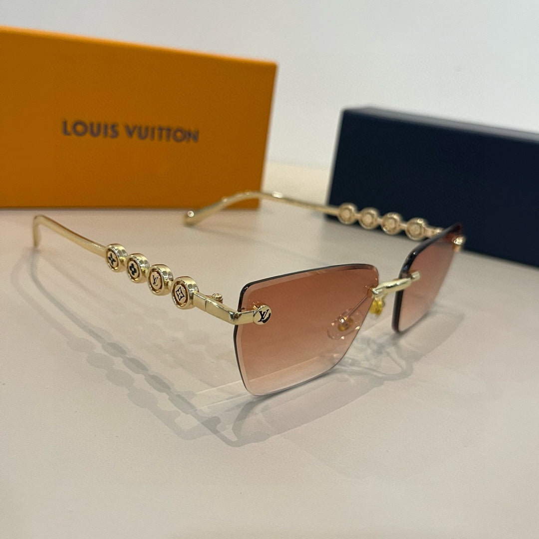 Louis Vuitton Fashion Gold Lens Sunglasses for Women - 997431