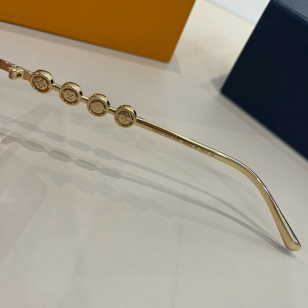 Louis Vuitton Fashion Gold Lens Sunglasses for Women - 997431 - detail image 9