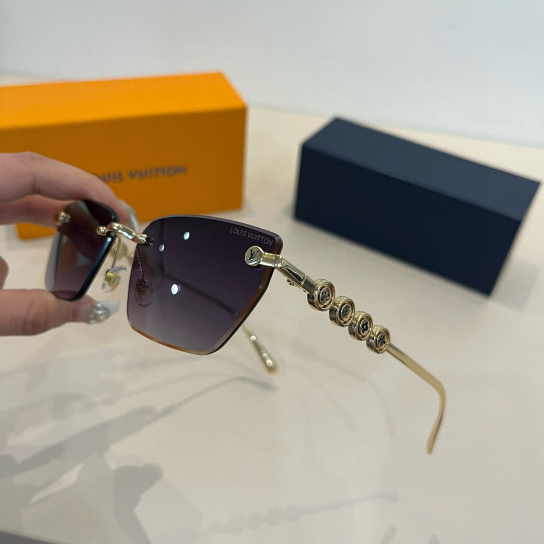 Louis Vuitton Fashion Silver Lens Sunglasses for Women - 997432 - detail image 4