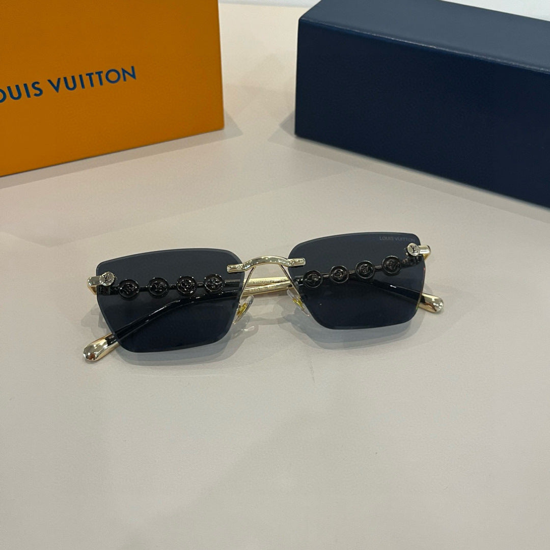 Louis Vuitton Fashion Silver Lens Sunglasses for Women - 997433 - detail image 3