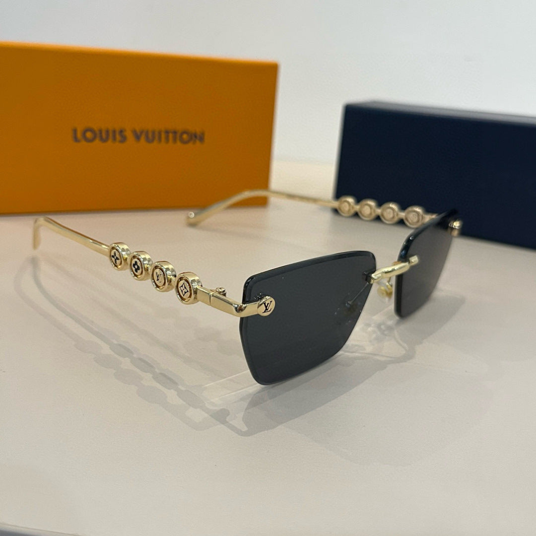 Louis Vuitton Fashion Silver Lens Sunglasses for Women - 997433