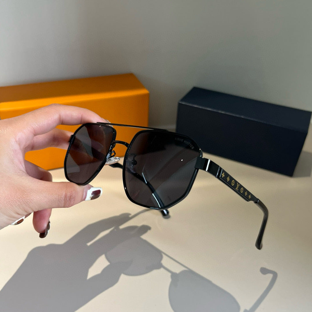 Louis Vuitton Metal Aviator Gold Lens Sunglasses for Men & Women - 866888 - detail image 4