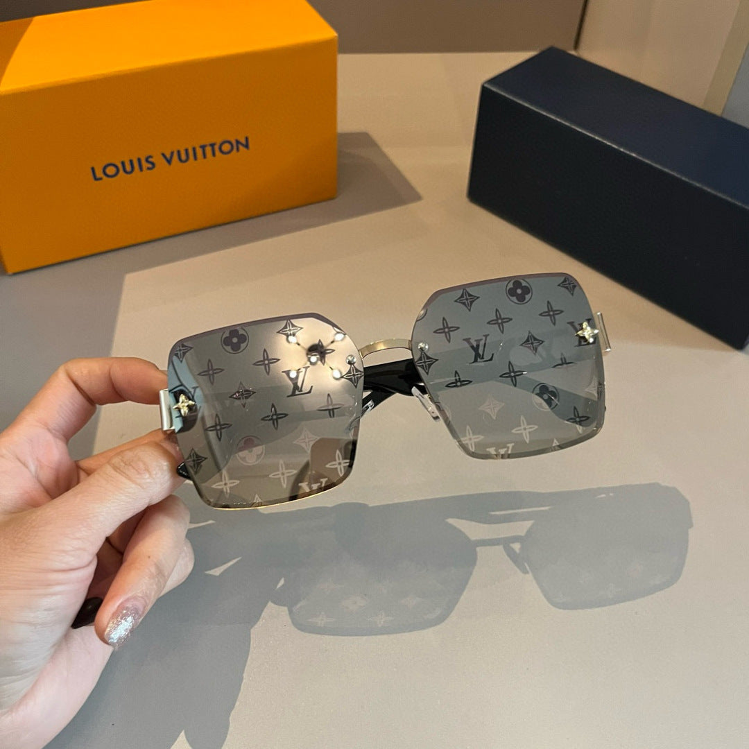 Louis Vuitton Fashion Gold Lens Sunglasses for Men & Women - 997434 - detail image 2