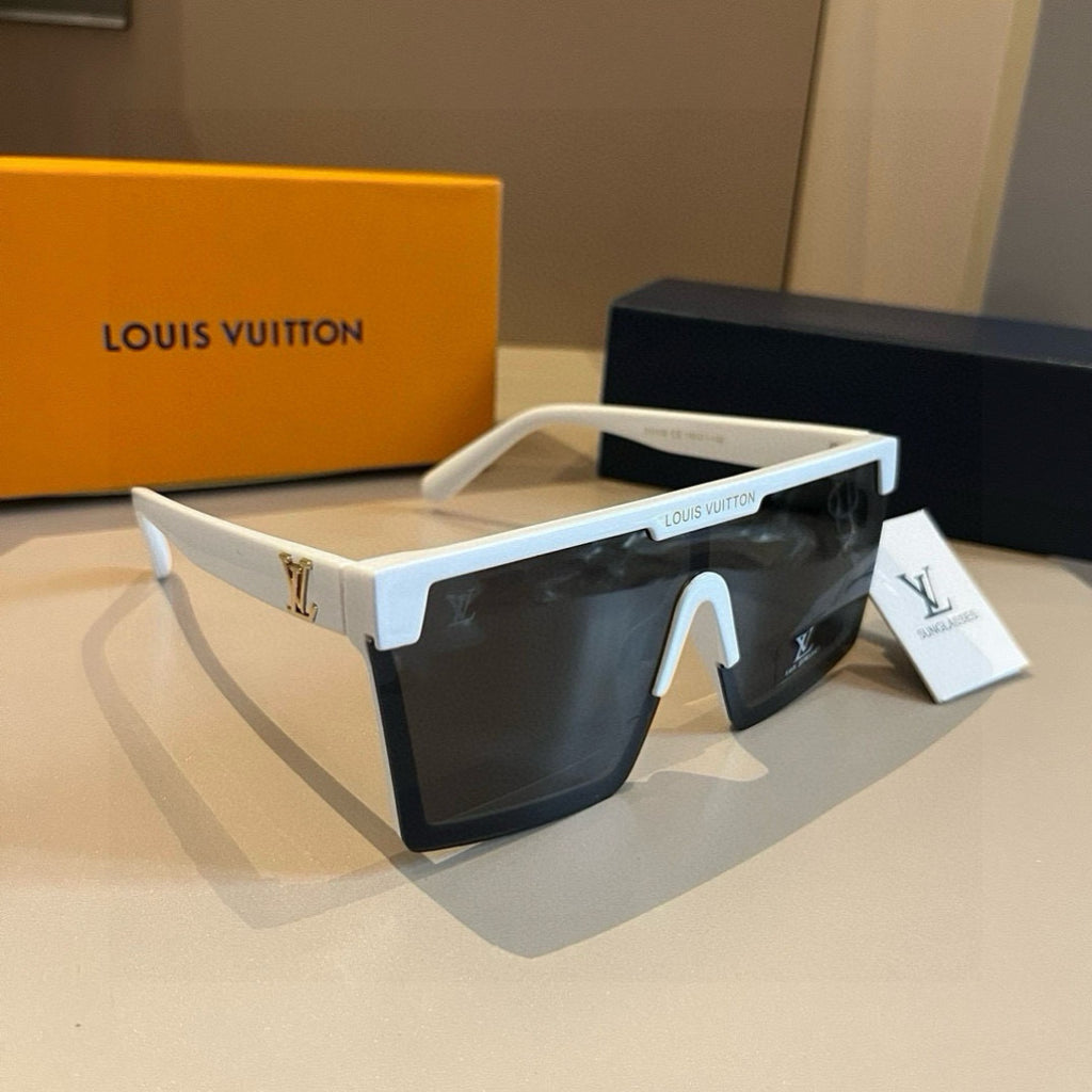 Louis Vuitton Fashion Gold Lens Sunglasses for Men - 398106