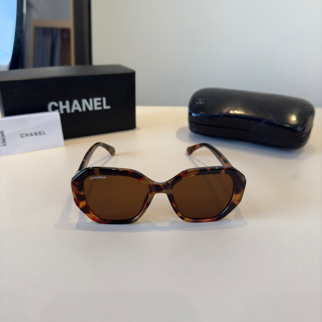 Chanel Fashion Brown Lens Sunglasses for Men & Women - 358124 - detail image 2