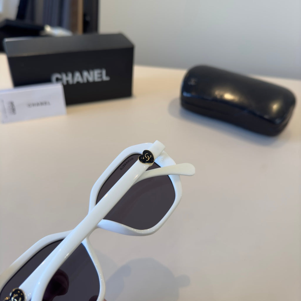 Chanel Fashion Silver Lens Sunglasses for Men & Women - 358125 - detail image 6