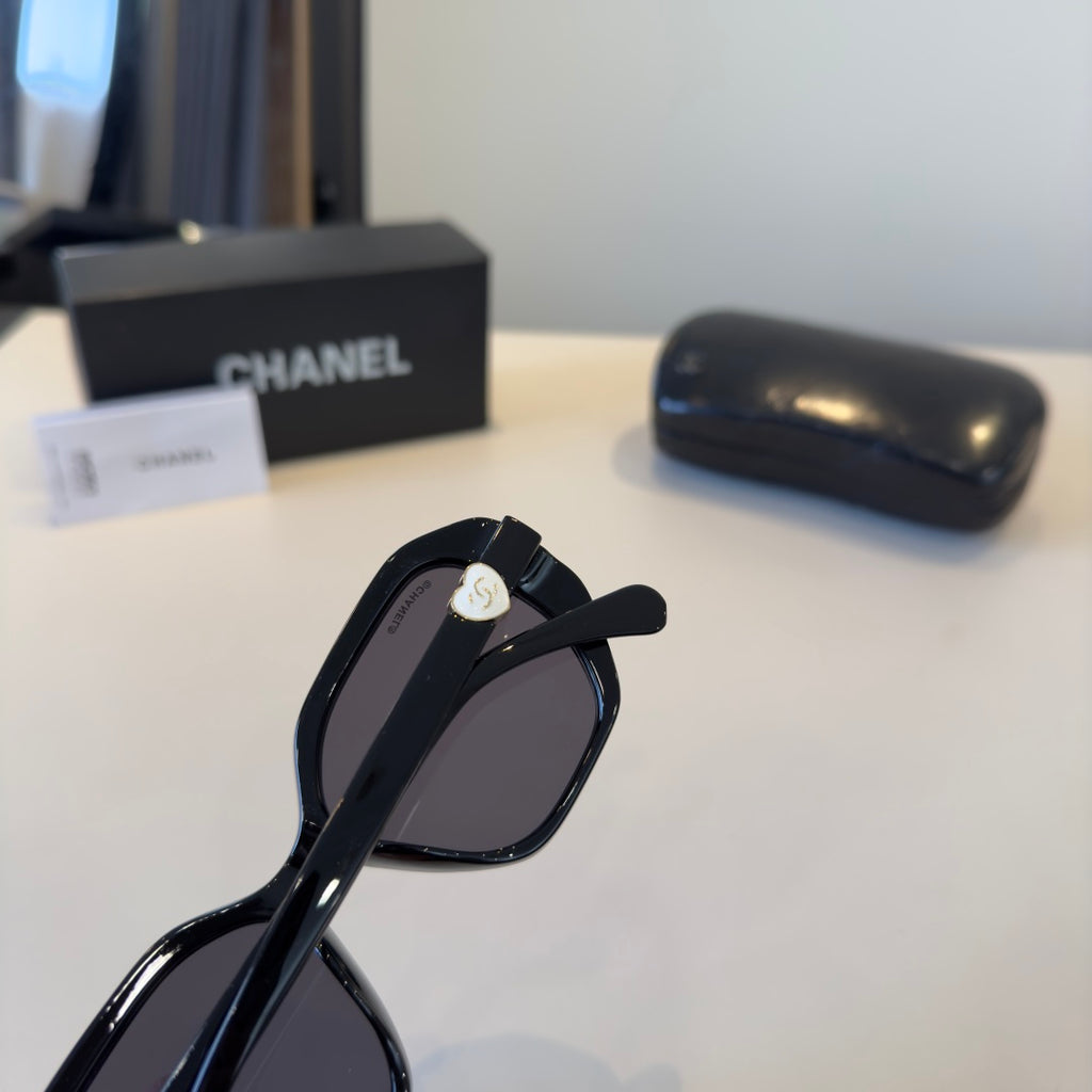 Chanel Fashion Silver Lens Sunglasses for Men & Women - 358126 - detail image 7