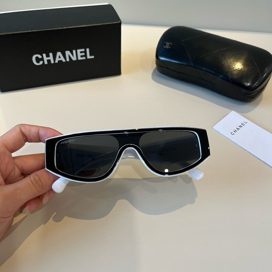 Chanel Fashion Black Lens Sunglasses for Men & Women - 867031 - detail image 9