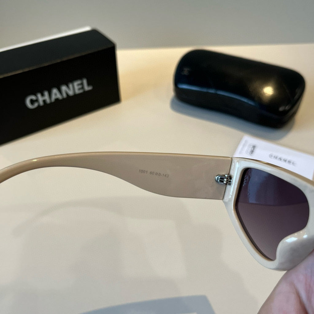 Chanel Fashion Black Lens Sunglasses for Men & Women - 867032 - detail image 9