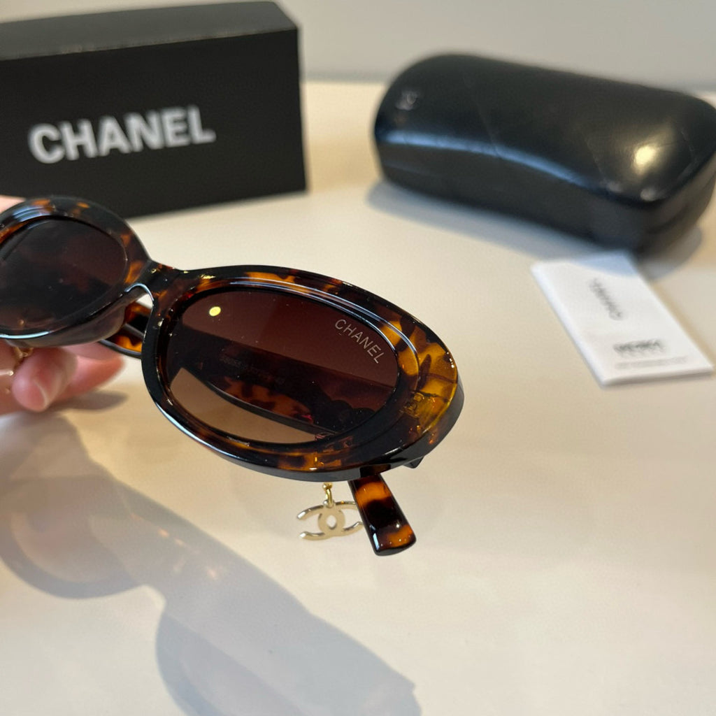 Chanel Oversized Brown Lens Sunglasses for Men & Women - 449012 - detail image 8