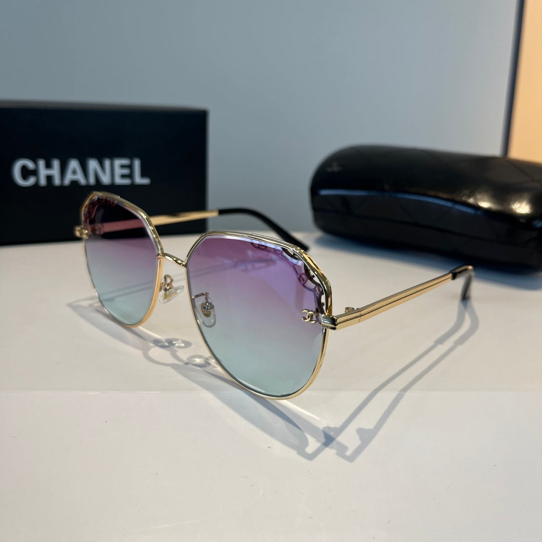 Chanel Oversized Silver Lens Sunglasses for Men & Women - 449022 - detail image 3