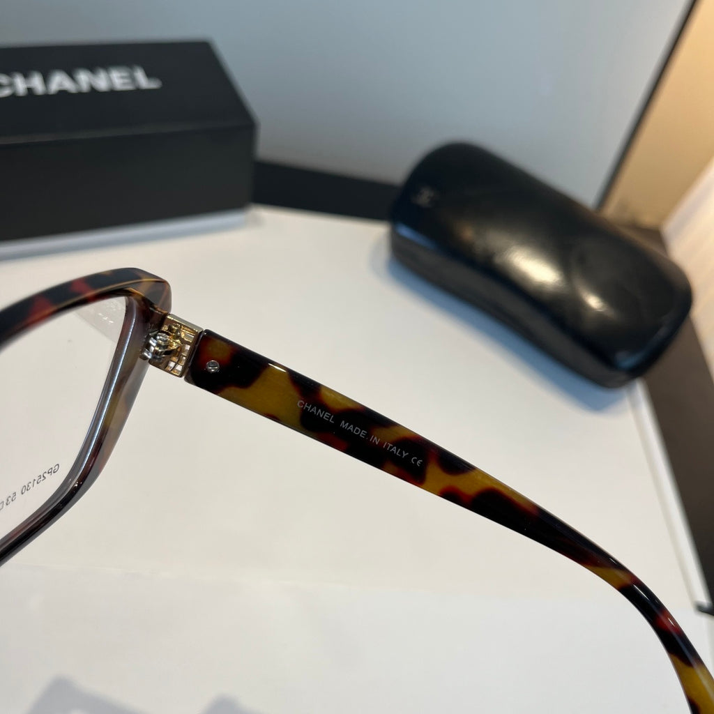 Chanel Oversized Silver Lens Sunglasses for Men & Women - 382232 - detail image 5