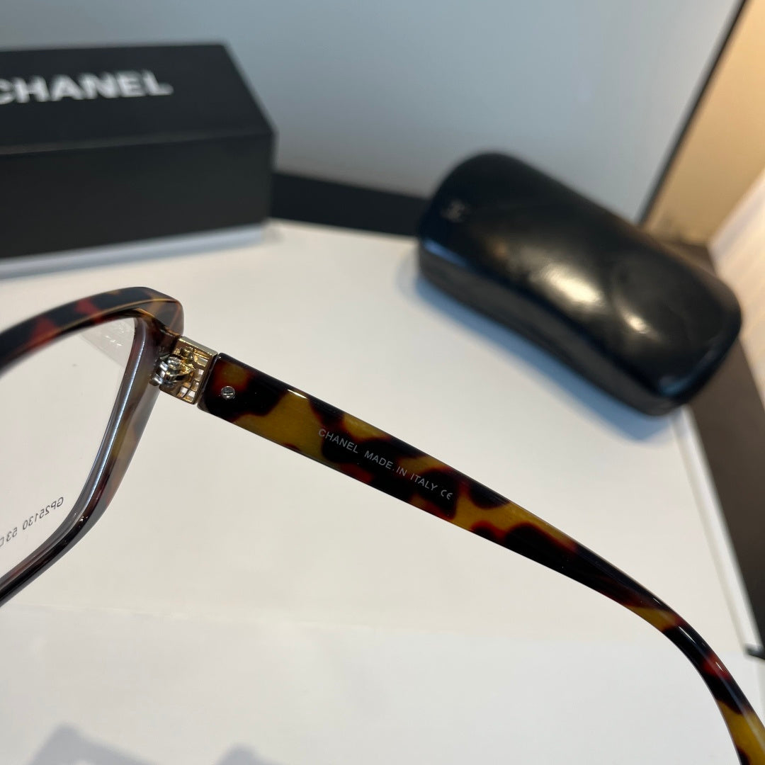 Chanel Oversized Silver Lens Sunglasses for Men & Women - 382232 - detail image 5
