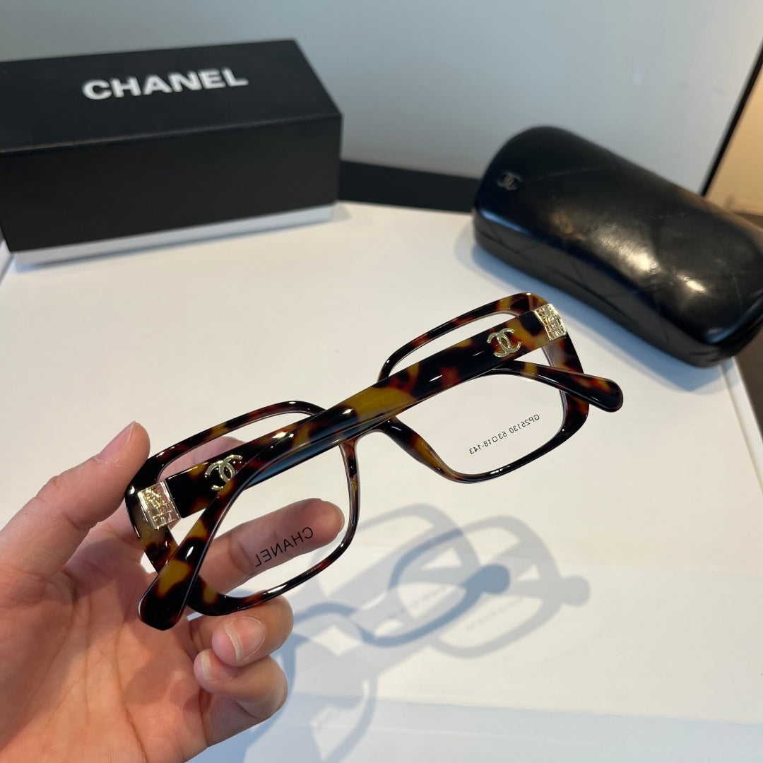Chanel Oversized Silver Lens Sunglasses for Men & Women - 382232 - detail image 7