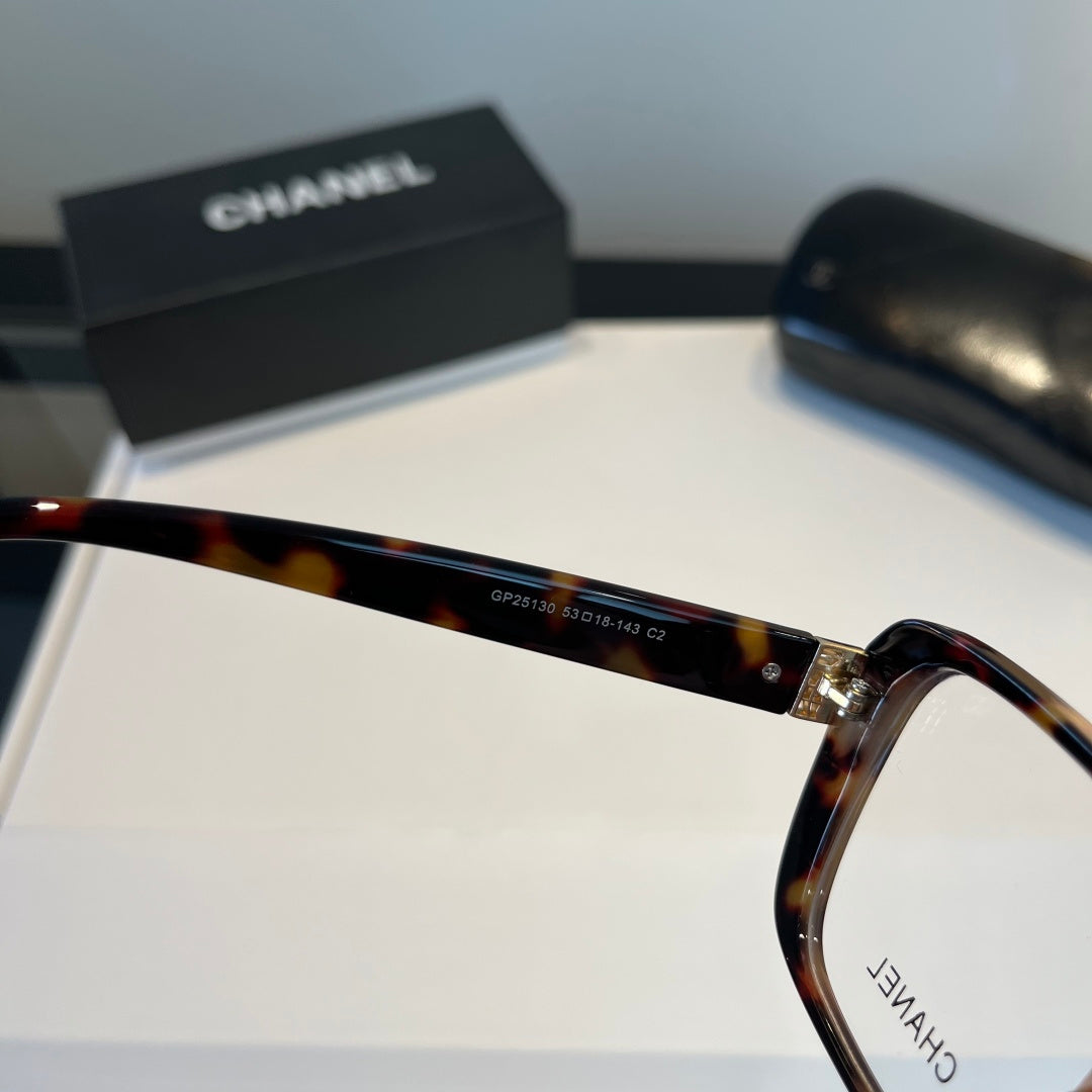 Chanel Oversized Silver Lens Sunglasses for Men & Women - 382232 - detail image 6