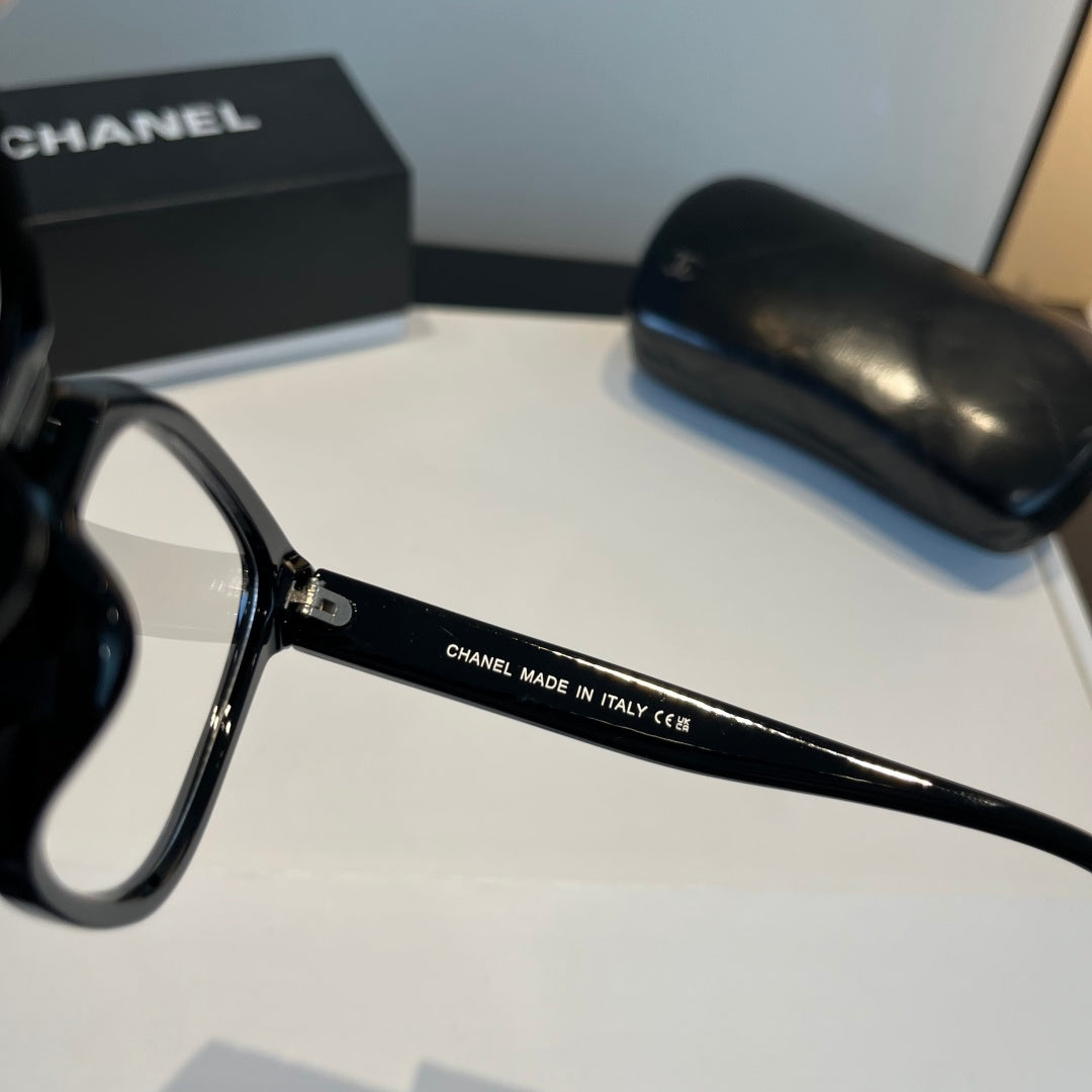 Chanel Oversized Silver Lens Sunglasses for Men & Women - 465206 - detail image 5