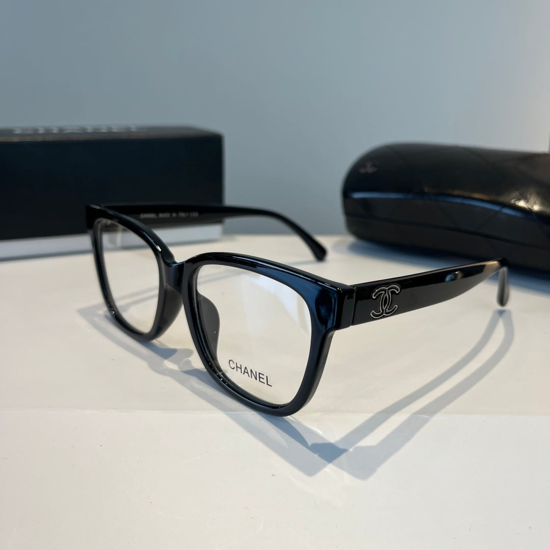 Chanel Oversized Silver Lens Sunglasses for Men & Women - 465206 - detail image 3