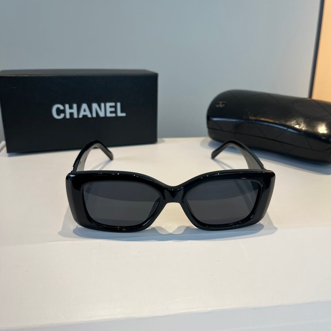 Chanel Fashion Black Lens Sunglasses for Men & Women - 158346 - detail image 2