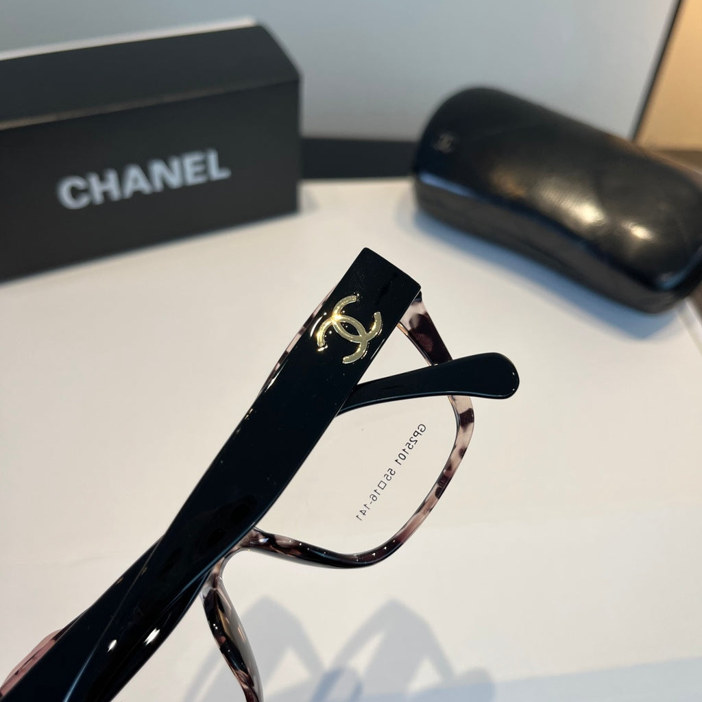 Chanel Oversized Silver Lens Sunglasses for Men & Women - 158348 - detail image 8
