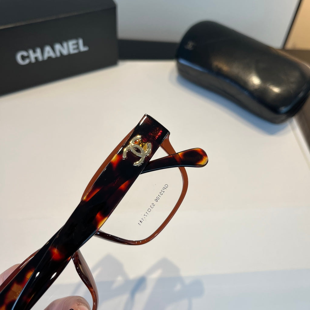 Chanel Oversized Silver Lens Sunglasses for Men & Women - 158349 - detail image 8