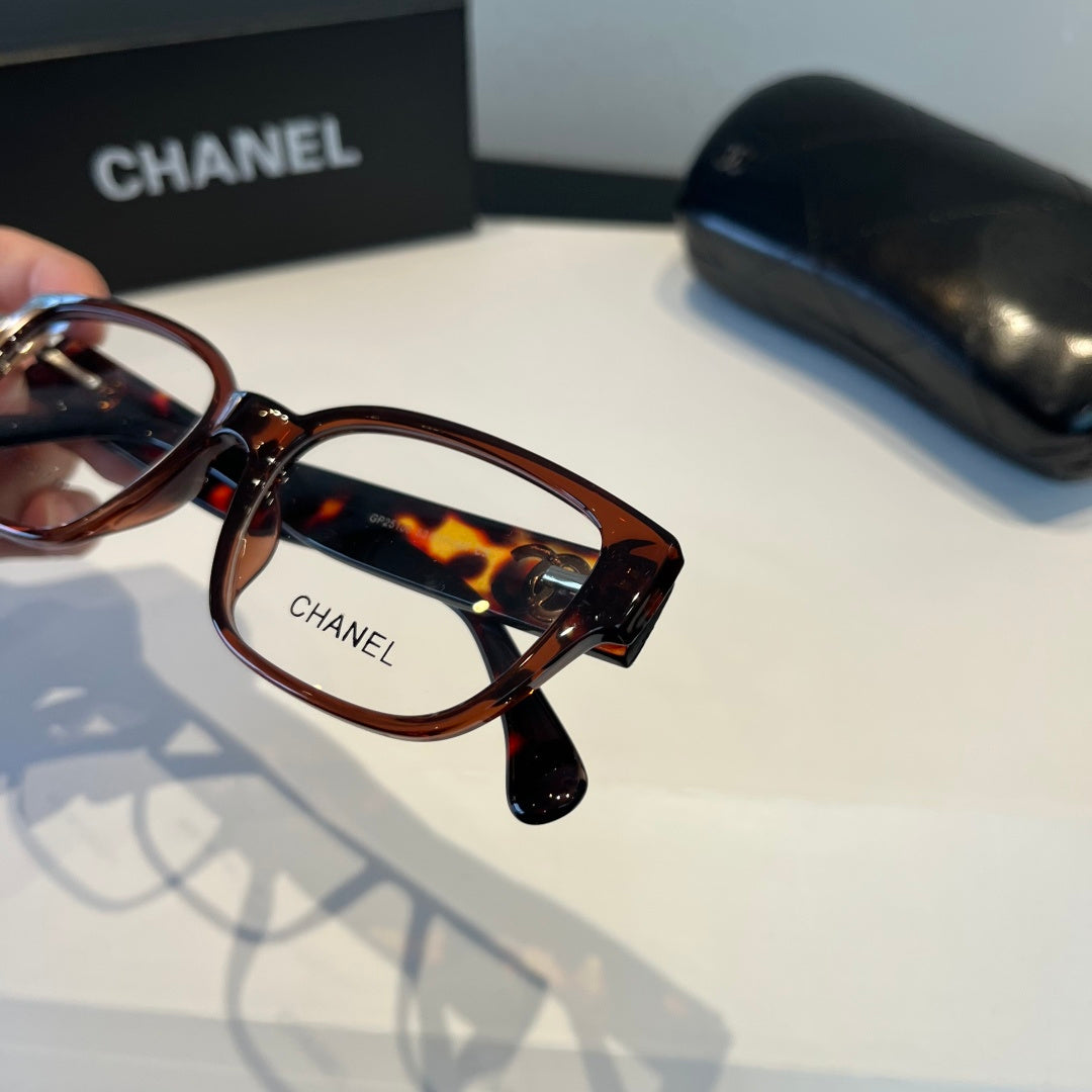 Chanel Oversized Silver Lens Sunglasses for Men & Women - 158349 - detail image 9
