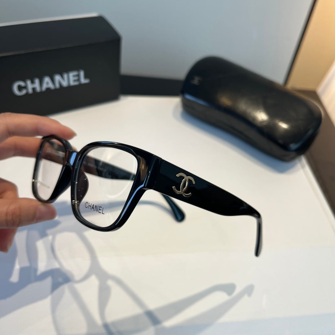 Chanel Oversized Silver Lens Sunglasses for Men & Women - 158350 - detail image 4