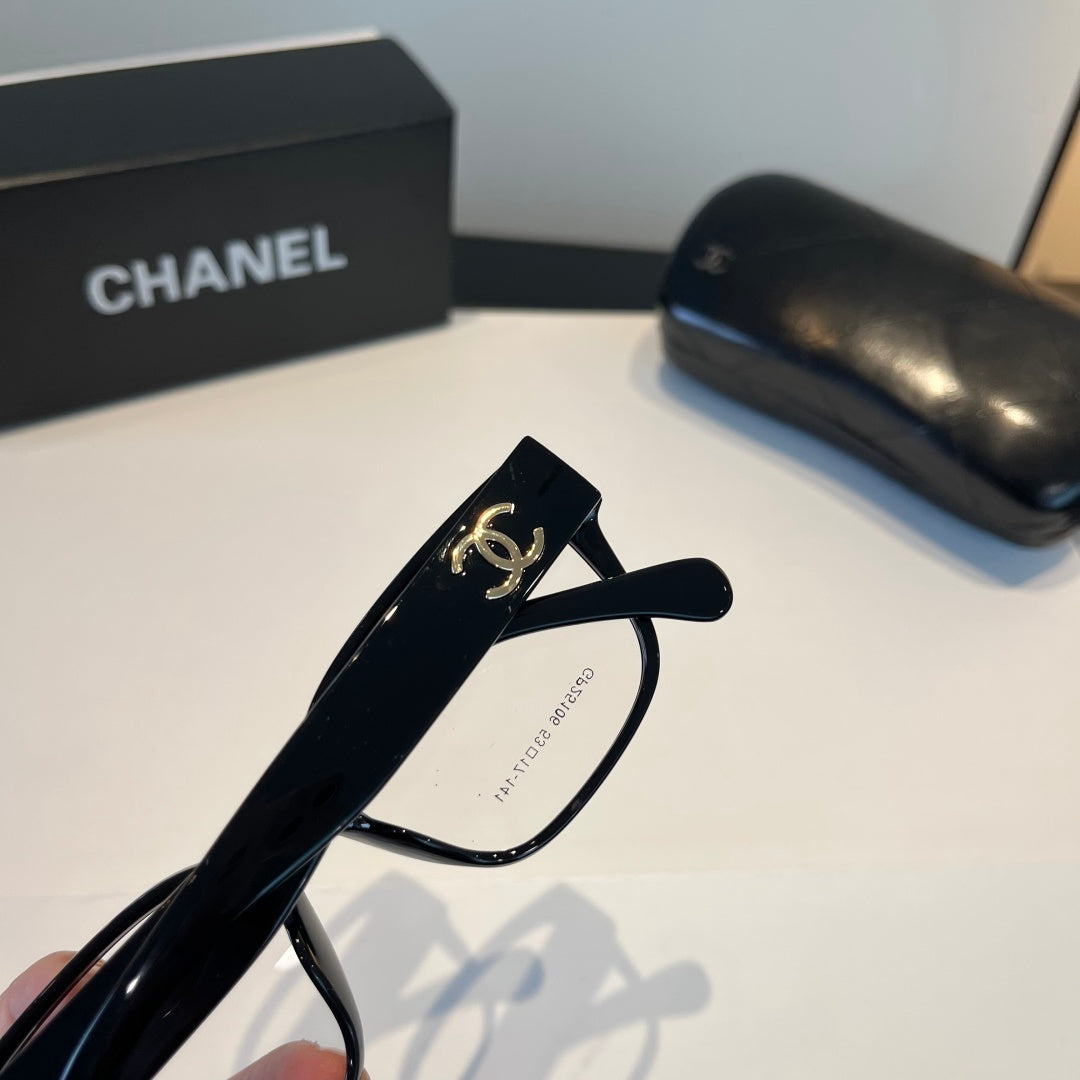 Chanel Oversized Silver Lens Sunglasses for Men & Women - 158350 - detail image 8