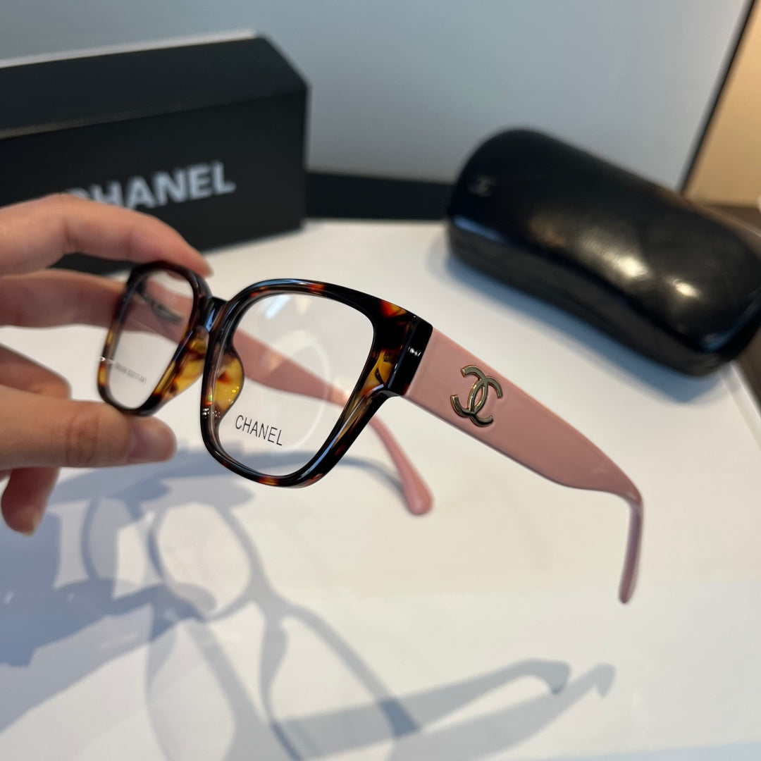 Chanel Oversized Silver Lens Sunglasses for Men & Women - 158351 - detail image 4