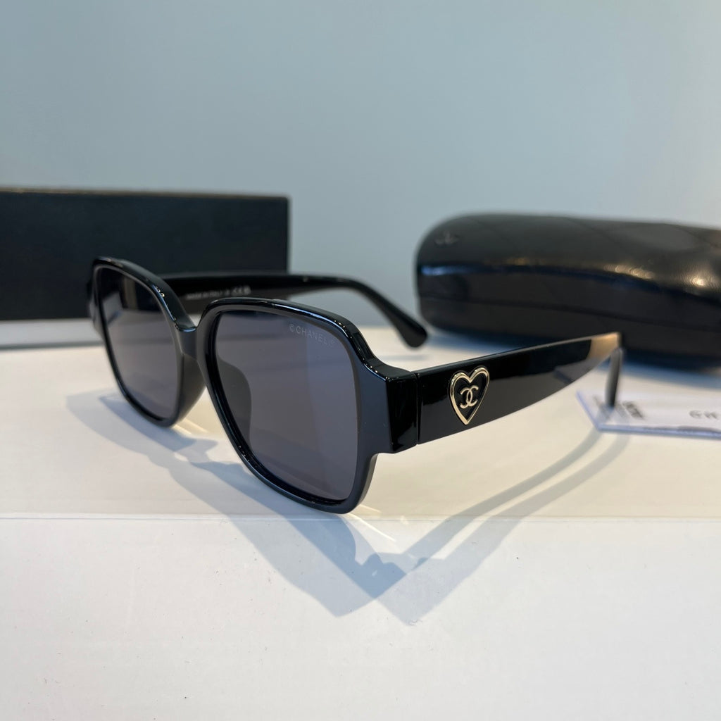 Chanel Fashion Black Lens Sunglasses for Men & Women - 158287 - detail image 3