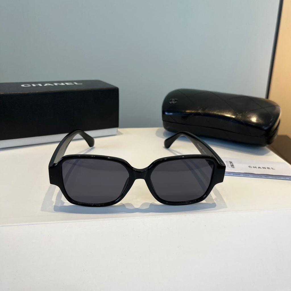Chanel Fashion Black Lens Sunglasses for Men & Women - 158287 - detail image 2