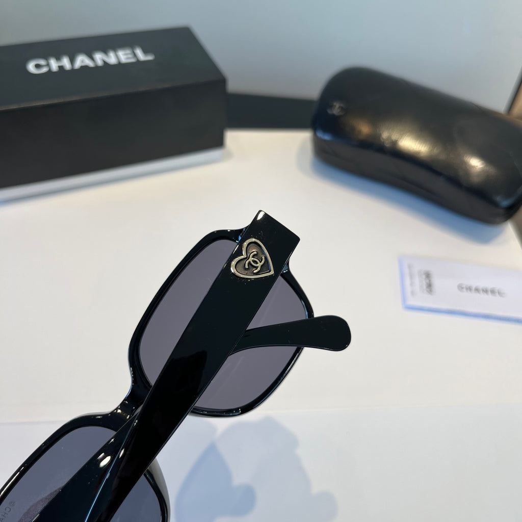Chanel Fashion Black Lens Sunglasses for Men & Women - 158287 - detail image 8