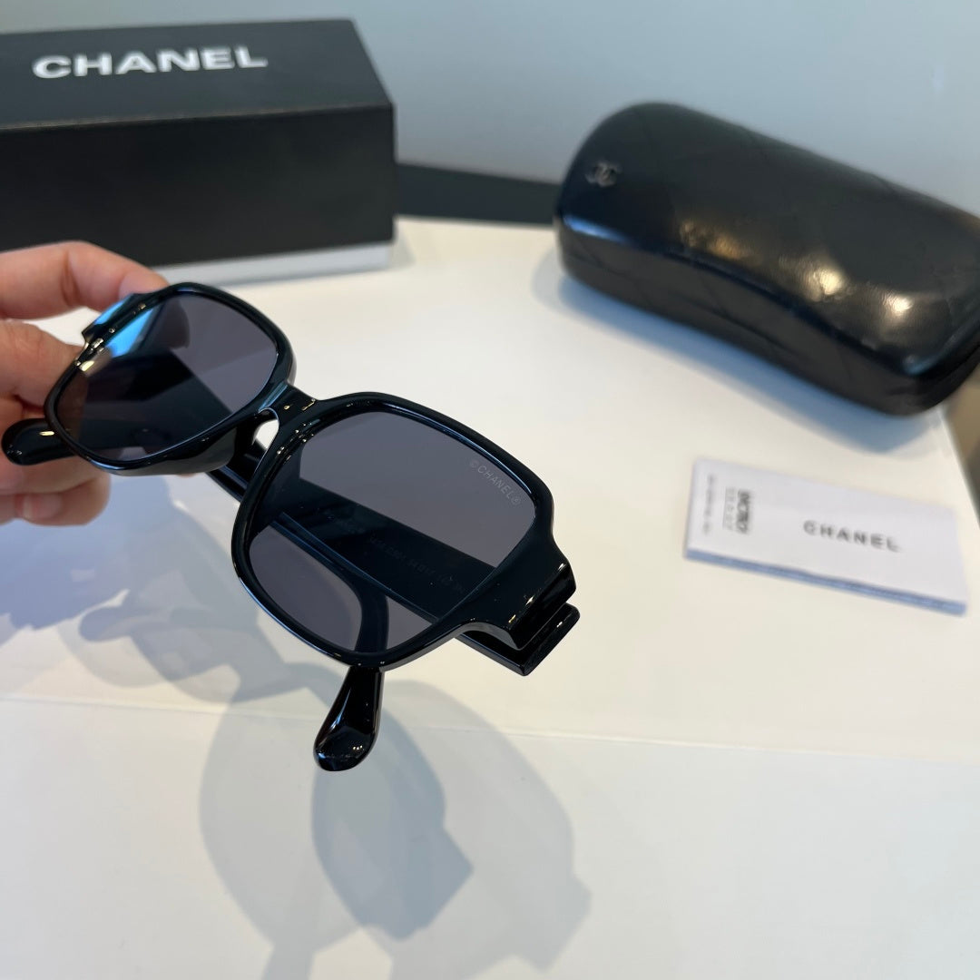 Chanel Fashion Black Lens Sunglasses for Men & Women - 158287 - detail image 9