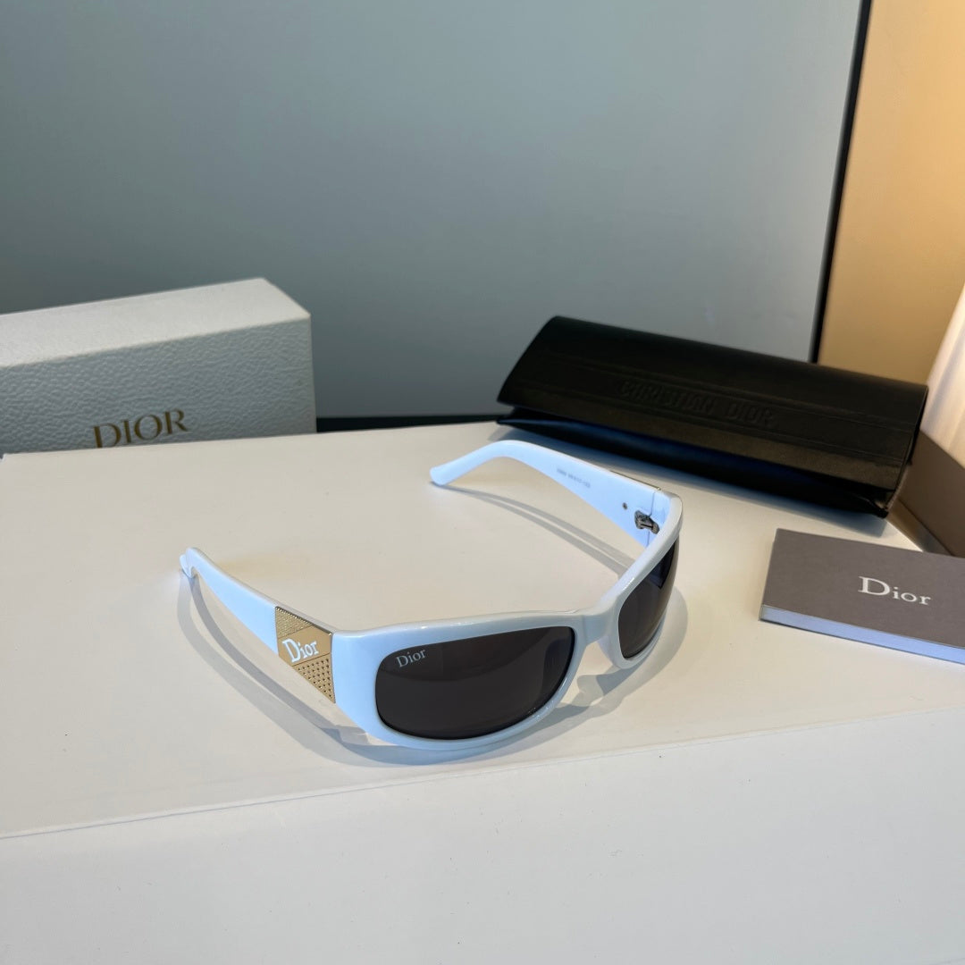 Dior Fashion Silver Lens Sunglasses for Men & Women - 398685