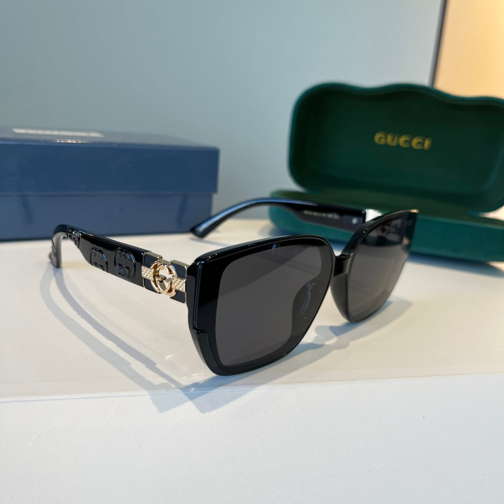 Gucci Oversized Black Lens Sunglasses for Women - 866944