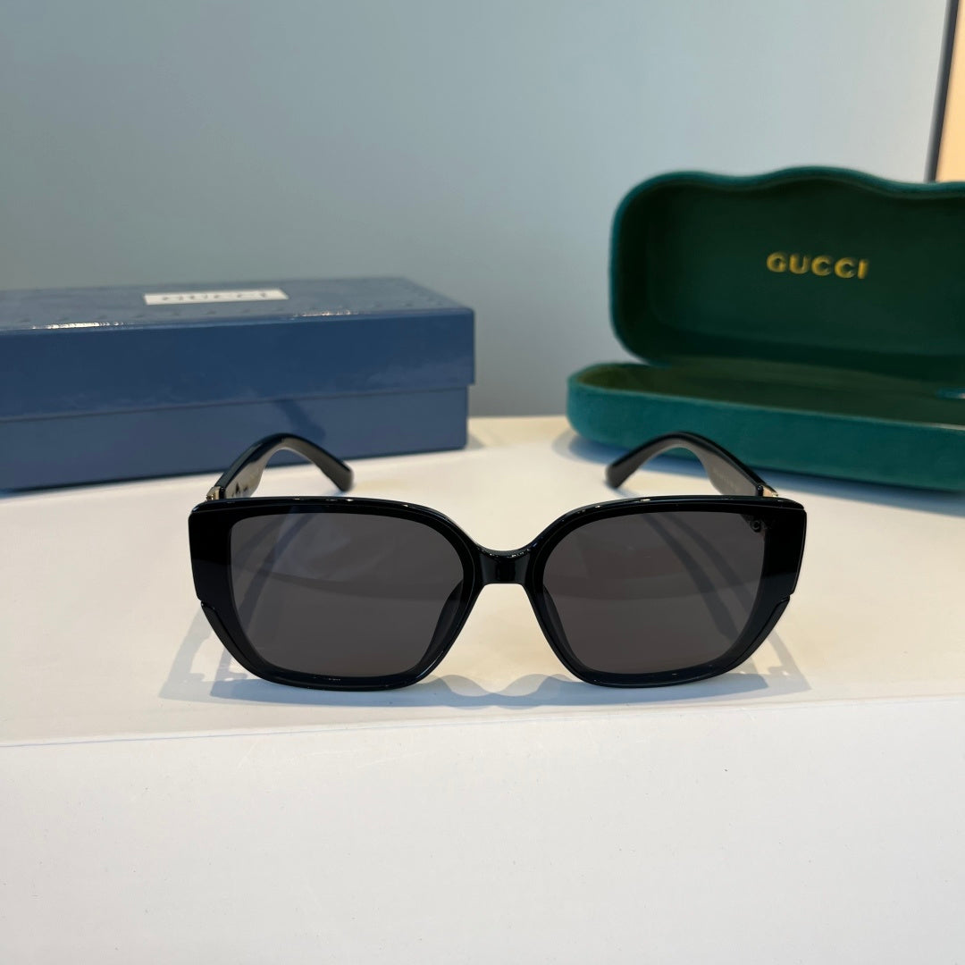 Gucci Oversized Black Lens Sunglasses for Women - 866944 - detail image 2