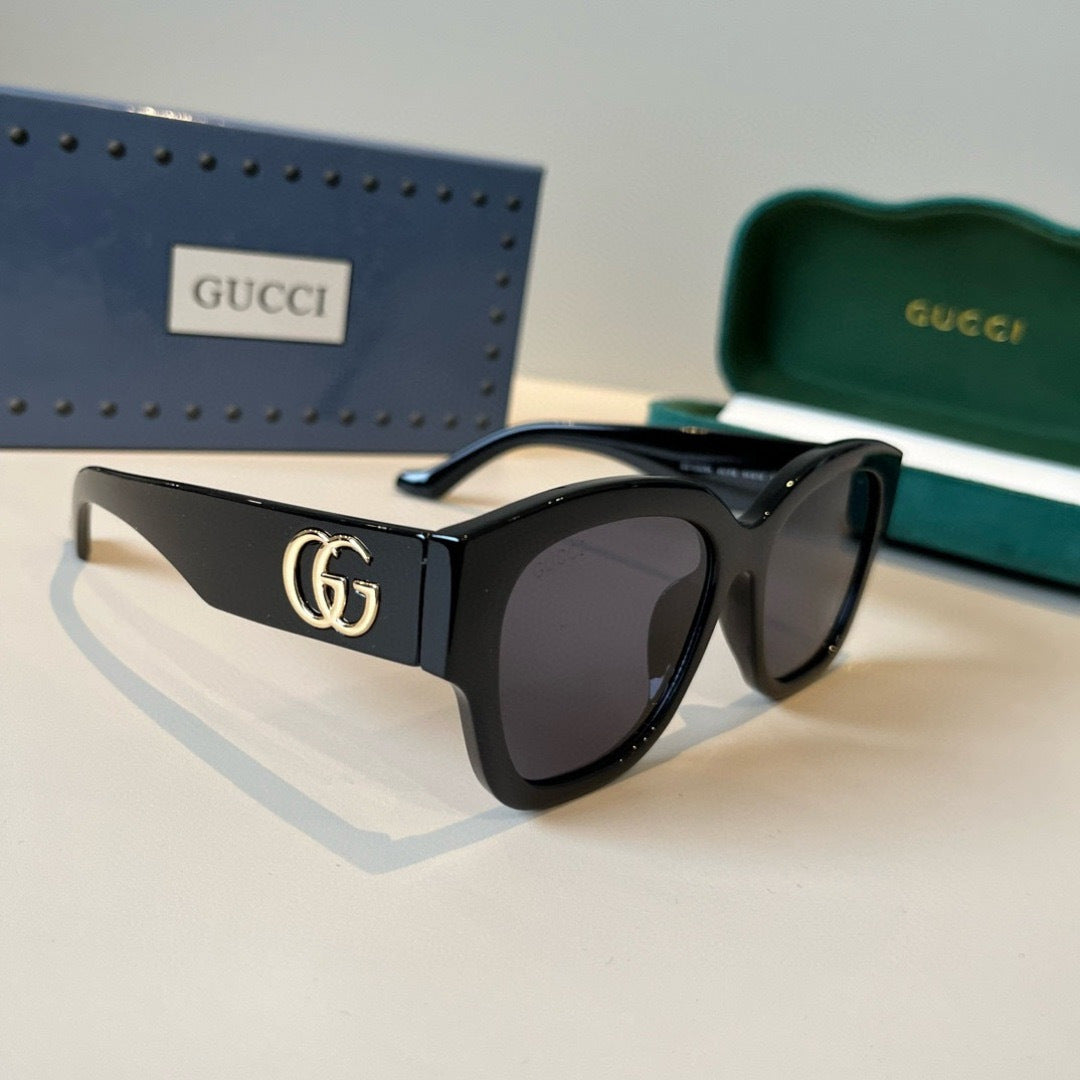 Gucci Oversized Black Lens Sunglasses for Men & Women - 464977