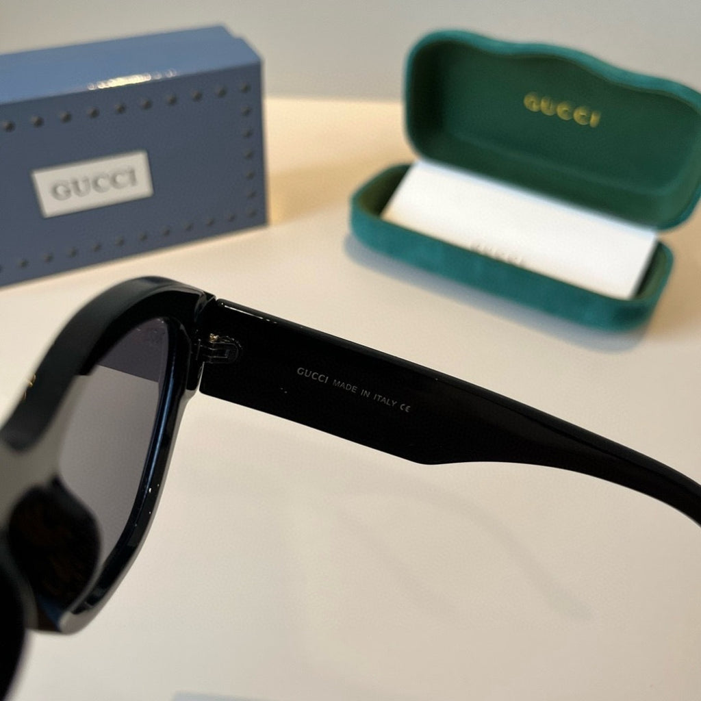 Gucci Oversized Black Lens Sunglasses for Men & Women - 464977 - detail image 10
