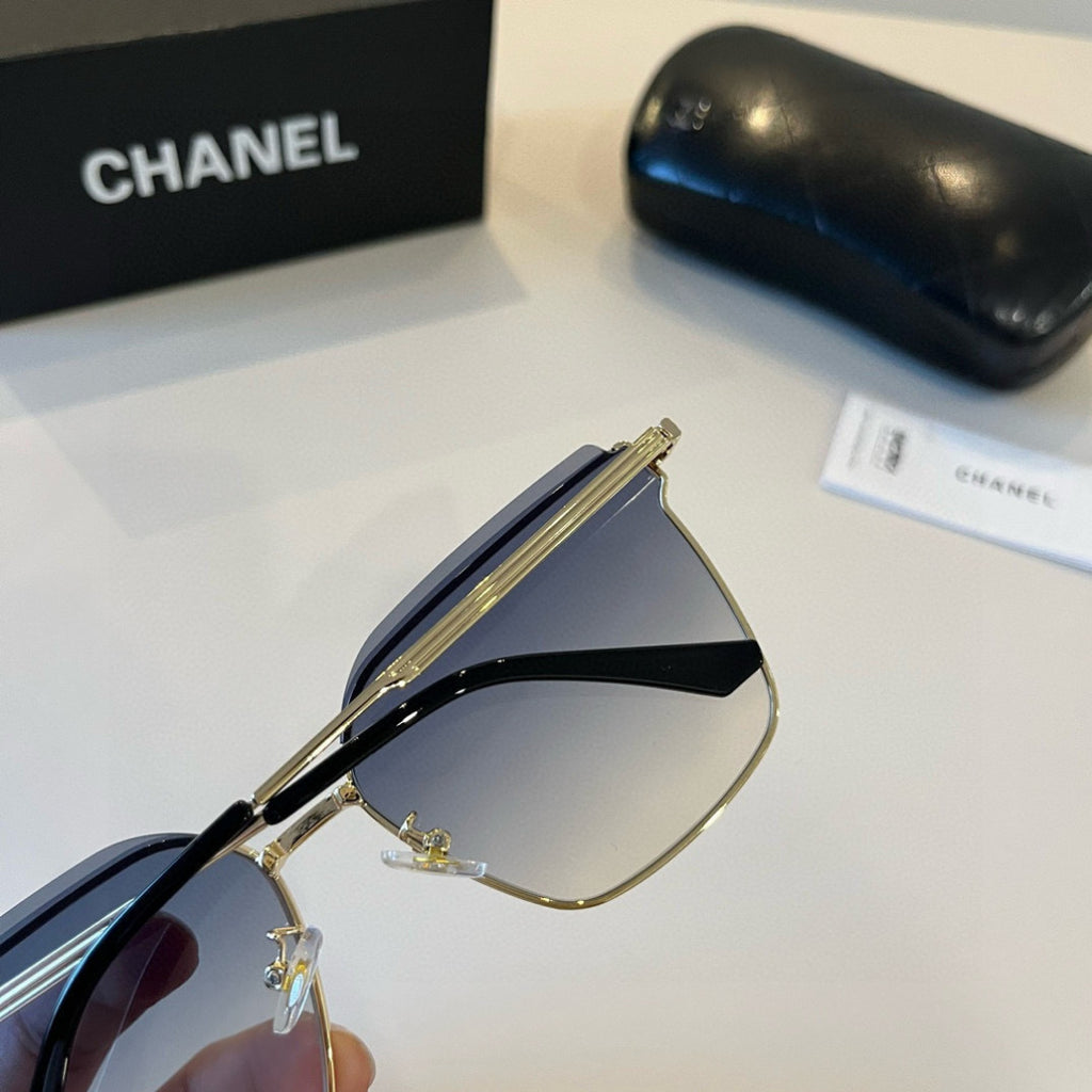 Chanel Oversized Silver Lens Sunglasses for Men & Women - 997761 - detail image 9