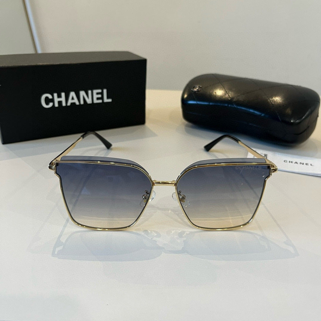 Chanel Oversized Silver Lens Sunglasses for Men & Women - 997761 - detail image 2