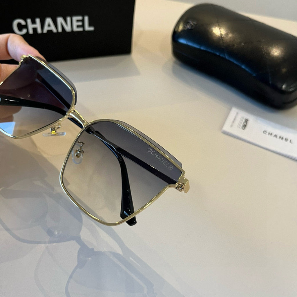 Chanel Oversized Silver Lens Sunglasses for Men & Women - 997761 - detail image 7