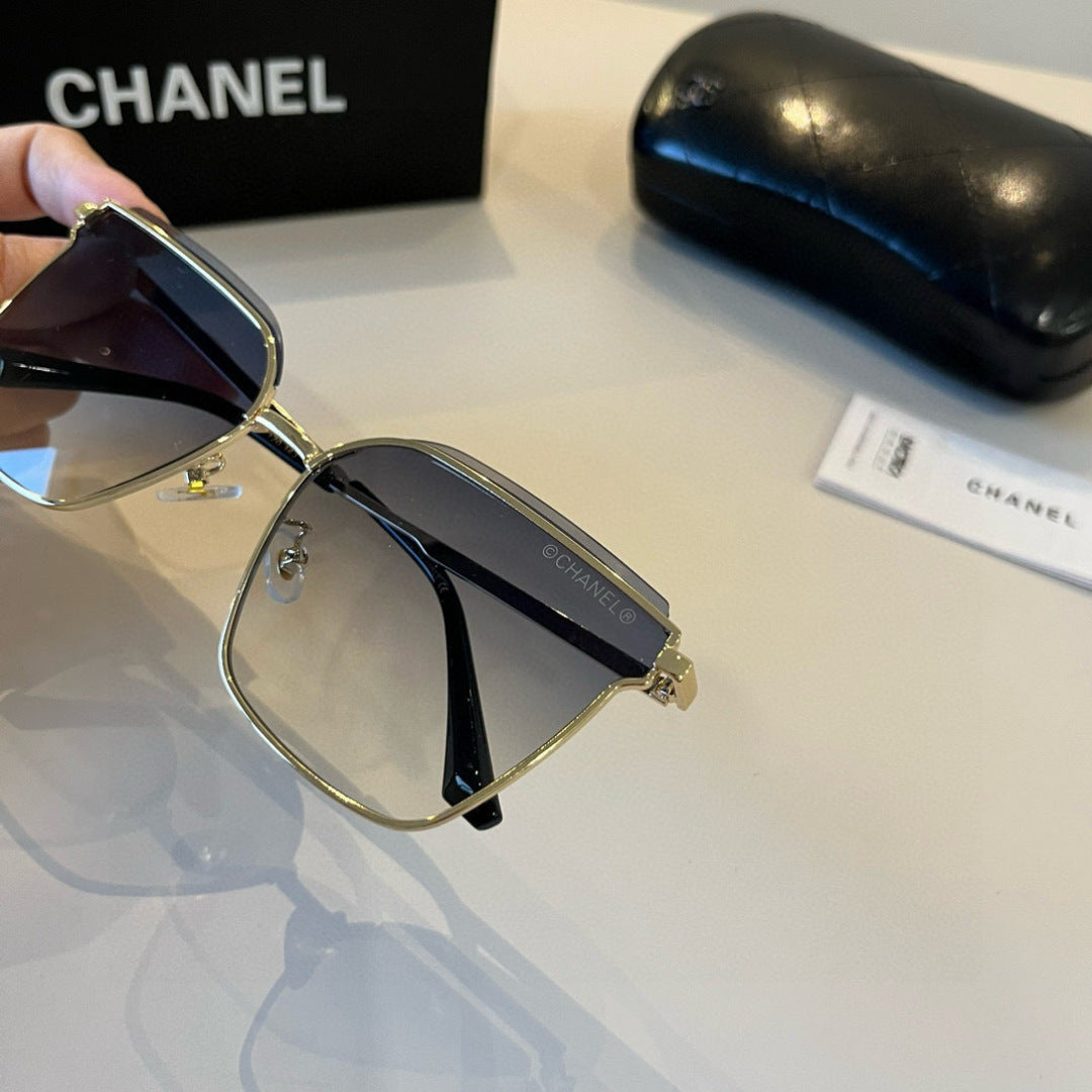 Chanel Oversized Silver Lens Sunglasses for Men & Women - 997761 - detail image 7