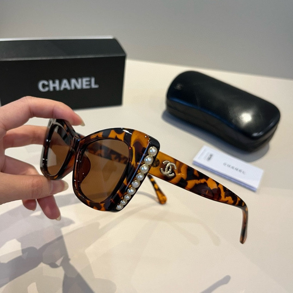 Chanel Cat-Eye Black Lens Sunglasses for Men & Women - 415264 - detail image 4