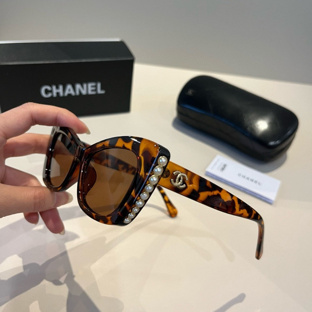 Chanel Cat-Eye Black Lens Sunglasses for Men & Women - 415264 - detail image 4